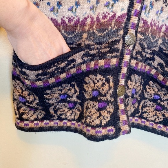 Icelandic Design Wool Lotus Knit Sweater Jacket - Picture 5 of 8